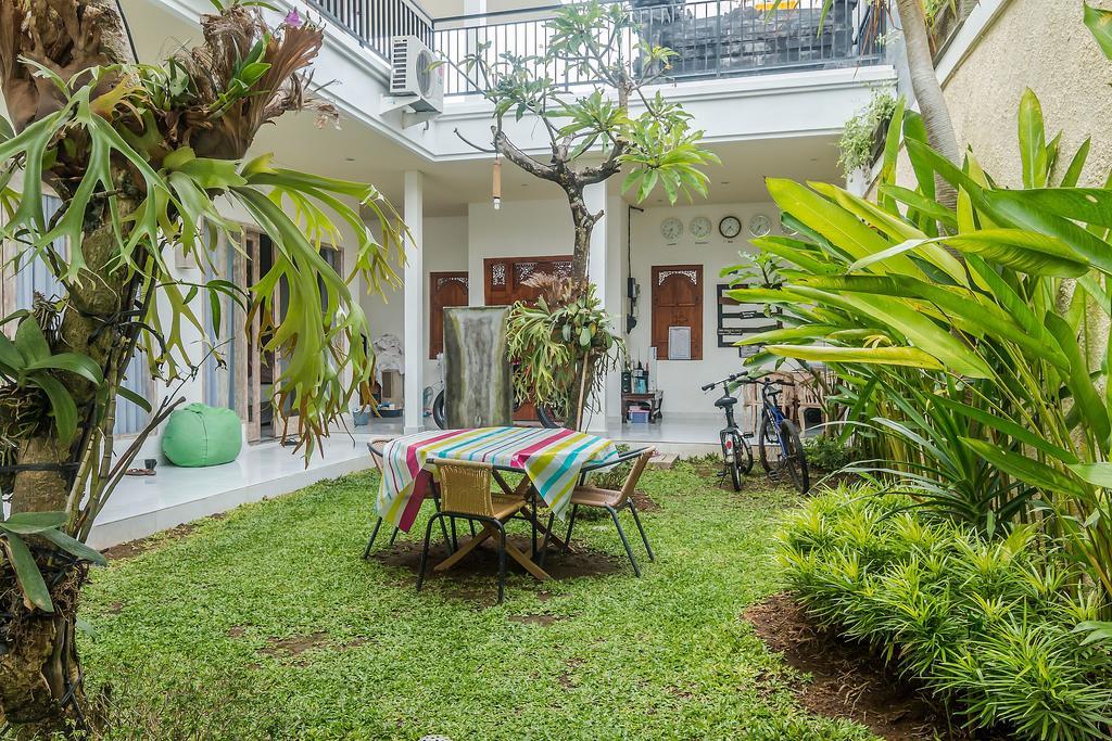 Zen Rooms Denpasar Mertasari Экстерьер фото