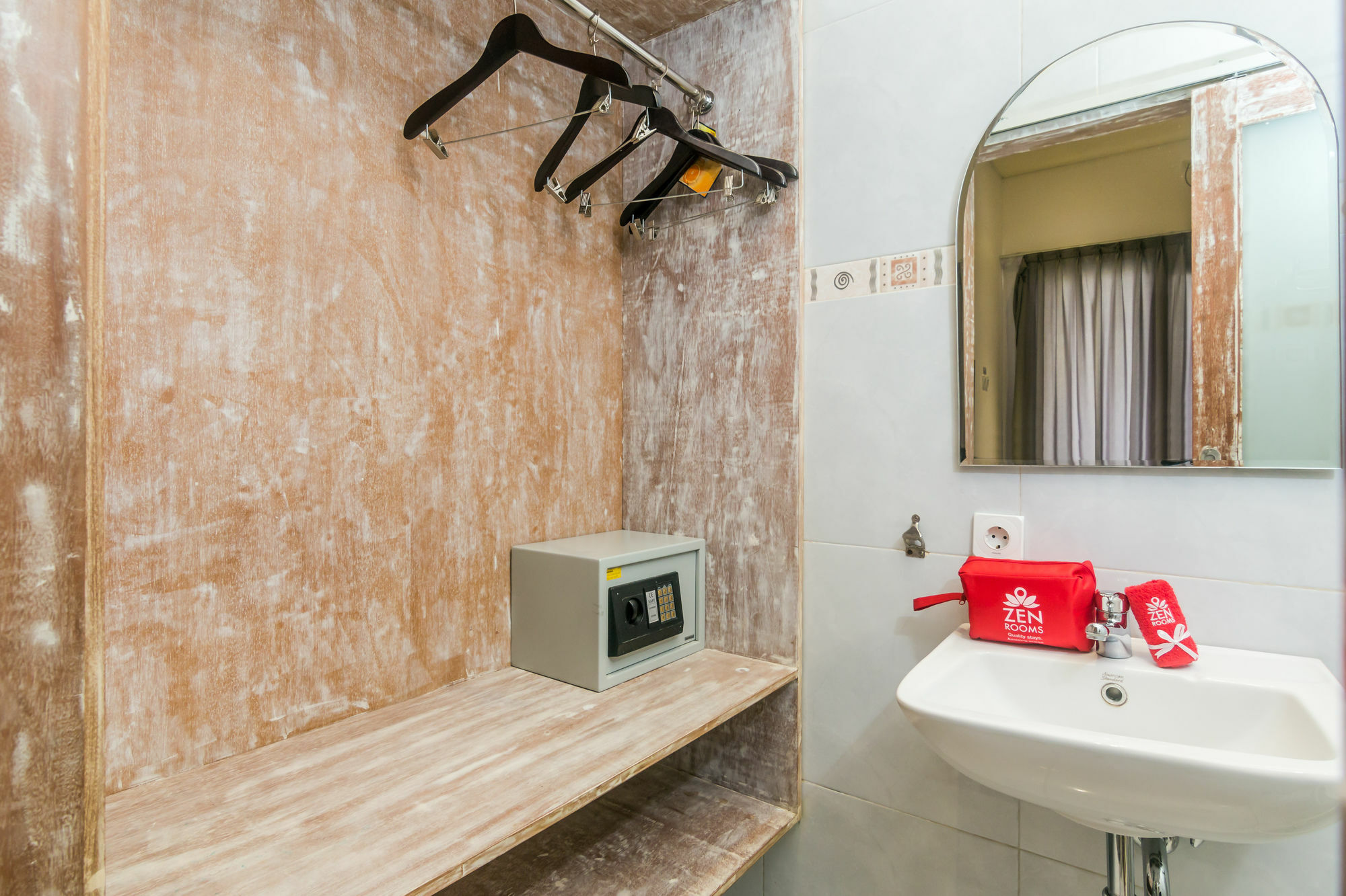Zen Rooms Denpasar Mertasari Экстерьер фото